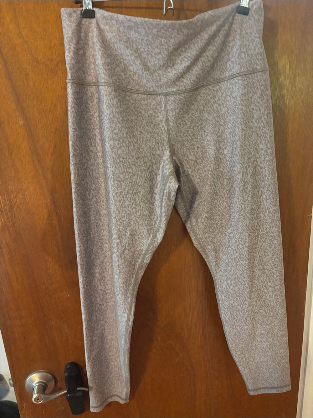 Athleta Heathered Gray Patterned Leggings